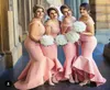 Ny Fashion Pink High Low Mermaid Bridesmaid Dresses 2017 Spets Off Shoulder Satin Sheath Maid of Honor Gowns Plus Size Wedding Gue6227707