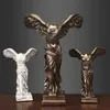 ヨーロッパの勝利の女神は彫刻樹脂工芸家の装飾レトロ抽象的な彫像装飾品のギフト210827280E