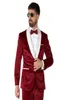 Men039s ternos blazers masculino fino ajuste 2 peças de veludo vermelho blazer calças conjunto casamento noivo smoking colarinho branco clássico fitformal 2435091