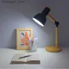 Lamps Shades Creative Nordic Table Lamp Wooden Art LED Turn Head Simple Bedside Desk Light/Eye Protection Reading Bedroom Study Lamp L240311