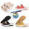 2024 NIEUWE SANDALEN DRUMEN VROUWEN Summer Fashion Strandschoenen Flip-Flops Casual Sandals Flat Bottomed Slippers Beach schoenen GAI