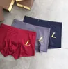 2024 Designer Brands Mutande Boxer da uomo classici sexy Pantaloncini casual Biancheria intima di cotone traspirante 3 pezzi con scatola