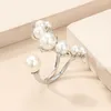 Pierścienie klastra elegancka symulowana geometryczna perła geometryczna otwartą pierścień dla kobiet srebrny kolor biżuterii