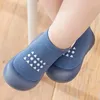 Premiers marcheurs Mode Bébé Tout-petit Chaussures Semelles souples Printemps et été Chaussettes de sol Garçons Filles