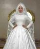 Vestidos de noiva muçulmanos da Arábia Saudita com mangas compridas gola alta renda frisada elegante cetim uma linha vestidos de noiva trem de varredura mulheres noiva vestidos de novia CL3376