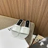 Designer sliders mulheres chinelo de borracha vermelha salto plano sandália couro vintage favorito slides verão ao ar livre sandale praia sapatos casuais