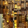 DIY Diagon Alley Book Nook Estante Insertar Misterioso Kit de Calle Antigua Ensamblado Miniatura con Muebles Arte Sujetalibros Juguetes Regalos 240304