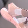 Sandálias infantis para meninas, sapatos de verão para bebês, podem fazer sons, arco fofo, princesas, crianças pequenas, macios, primeiros caminhantes 240301
