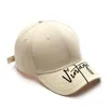 Ball Caps Vacigoden Retro Lettres brodées Baseball Cap Men Femmes Personnalité de la mode Pure Couleur Soleil Sports extérieurs Tapis fille 813