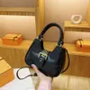 Store Design Bag 90% Off Dign for Women 2024 New Autumn/winter Fashion Handheld Small with Advanced and One Shoulder Crossbody