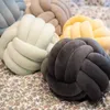 Coussin à nœud à la main pour canapé, oreiller doux rond fait à la main, boule nouée à la taille, coussin noué au dos, oreiller en peluche, décoration de la maison, 240226