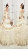 Ruffled Floral Charro Quinceanera Sukienki 2021 Off na ramię Puffy spódnica złota hafty koraliki Księżniczka Sweety 16 Dziewczyny Maskarada 2631475