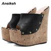 Aneikeh 2024 Sommer Mode Offene spitze Sandalen Plattform Super High Heels Slip-on Metall Niet Sandalen Rom Party Frauen maultiere schwarz 240228