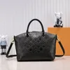 Embrossed Black Designer Bag Leather Top Handle Palls Pures Crossbody Shoulder Bag Zipper Casual Tote Women Fashion Designer Tote Bag Luxury Handväskor Purse