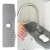 Protecteur d'égouttoir pour robinets de cuisine, en Silicone, anti-éclaboussures, pour comptoir de salle de bains, Anti-pulvérisation, étanche, antidérapant, pour accessoires