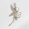 Broches elegantes tulipa flor broche buquê hijab pinos feminino acessórios de casamento presente