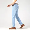 Jeans dritti da uomo d'affari primaverili e autunnali Pantaloni casual elasticizzati alla moda Leggeri Slim Azzurri 240305