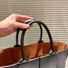 Arcos Totes Bag designer äkta läder lyxigt läder läder handvävd kohud fast färg kapacitet kassamer designers kvinnor 240315