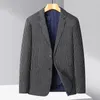 Costumes pour hommes 2024 produits quatre saisons haut de gamme Style britannique décontracté homme d'affaires tendance mariage hébergement mode Blazer