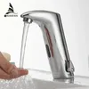 Rubinetti per lavandino del bagno Sensore del rubinetto Mani automatiche Touch Free Rubinetto elettrico induttivo a risparmio idrico Bacino di alimentazione a batteria 408901