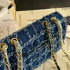 Damdesigner Classic Mini Flap tweed denim blå quiltade väskor med tofs ghw crossbody axel handväska stor kapacitet gata trender utomhus handväska 20 cm/25 cm
