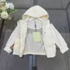 Klassiekers Kinderjas Hooded Mesh Voering Babyjacks Maat 100-160 Zomerzonbescherming Kleding Splicing Design Design jongens meisjes bovenkleding 24mar