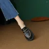 حذاء اللباس 2024 ربيع النساء المتسكعون تقسيم الجلود لأصابع القدم مستديرة من منصة سلسلة الكعب المكتنزة مضخات سوداء صلبة
