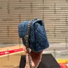 Femme Denim Camellia Classic Mini rabat carré Sacs bleu matelassé Crush Heart Bead Silver Metal Chain Crossbdoy Téléphone Carte de carte Makeuv