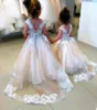 Robes de première communion de filles de fleur pour les mariages Scoop dos nu avec appliques robe de bal princesse enfants fille Pageant mariage G3831598