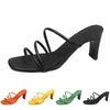 Mulheres sandálias de alta moda chinelos sapatos de salto gai triplo branco preto vermelho amarelo verde marrom color66 93 65645 40796