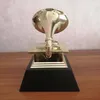 Objets décoratifs Figurines 2021 Grammy Trophy Musique Souvenirs Prix Statue Gravure 11 Échelle Taille Métal Moderne Doré C2816