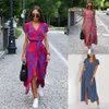 Vestido estampado para mujer Ropa de mujer de longitud media dividida con cuello en V de verano