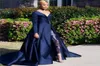 Dark Navy One Shoulder Prom Dresses Pant passar en linje Hög delad långärmad formell festklänningar Jumpsuit Kändisklänningar C00028373813