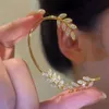 Boucles d'oreilles à pince à feuilles en métal plaqué en argent pour femmes Clips d'oreille sans perçage étincelant zircon oreille à manchettes bijoux 2024 marques de créateurs à chaud