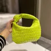 Femmes Bottegvenetas Sac à main Jodie Tissé Luxurys Sacs de créateurs de haute qualité Portefeuilles en cuir véritable Sac en peluche souple Mini Furry Eco Fourrure Hobo Sac sous les bras Dumpling Ba