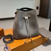 Bolso de mujer de moda caliente Diseñador de lujo Clásico Estampado de flores antiguas Bolso de cubo multicolor de cuero de grano Bolso cruzado de hombro Sin caja