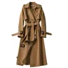 England Double Breasted Trench Coat for Women Autumn Windbreaker Solid Color Slå ner Collar Lady Long Jacket med Belt 240228