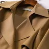 England Double Breasted Trench Coat for Women Autumn Windbreaker Solid Color Slå ner Collar Lady Long Jacket med Belt 240228