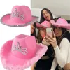 Basker kvinnor rosa västra cowgirl hatt flickor tiara fjäder kände västerländsk paljett cowboy cap costume fest klänning jazz mössor cosplay rekvisita