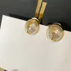 Boutique perle lettre boucles d'oreilles de luxe plaqué or charme oreille Stud printemps nouveau romantique amour cadeaux bijoux avec timbre femmes boucles d'oreilles