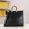 Top Tote Bags Luxury Designer Женские сумочки Тота с сумкой для покупки сумки сумки модные большие пляжные сумки путешествуют по перекрестке на плечах кошельки #black