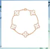 Bracciale di nuovo designer, lussuoso braccialetto di fascino da trifoglio a quattro foglie, catena di conchiglia agata a placcata dorata 14K alla moda, bracciale per gioielli per le vacanze