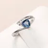 Cluster Rings Huitan Unique Blue Cubic Zirconia Series for Women Engagement Wedding Bands Fashion Jewely Fancy Jubileum Gift 2024