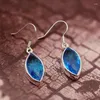 Brincos pendurados Hermosa Fantasia Encantos BlueTopaz Cor Prata Para Mulheres Moda Jóias 1 3/8 Polegada ME012