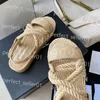 Slippers Brand Designer Womens Sandals 2023 Flat Heeled Lotton Summer Straw Shoes High Quality Casual Beach Sandals 10A I Box Storlek 35-41 Läder i Box 10A