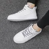 Scarpe casual 2024 Moda per uomo Quattro stagioni Sport High Top Uomo Scarpe da corsa Versatili Stivaletti piatti con lacci Zapatos