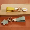 Keychains Luxury Metal Short Leather Flower Orange Car Key Chain Pendant Split Keychain for Woman Girl Strap Fashion Keyring Accessories