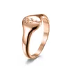 Enkelt rostfritt stål 18K guldgravblomma rosmönster fingerring hög polsk svans ring för kvinnor mode smycken