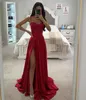 Sexy rotes A-Linien-Abendkleid aus Satin, Spaghetti-Abendkleider, elegantes Mieder, Falten, rückenfrei, formelle Kleider für besondere Anlässe, geteilte Robe de Soiree