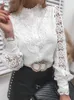 Women's T-Shirt White Lace Patchwork Shirts Women Sexy Hollow Out Long Sle Blouse Fe Elegant Fashion Casual Single Breasted Shirt Tops 240311